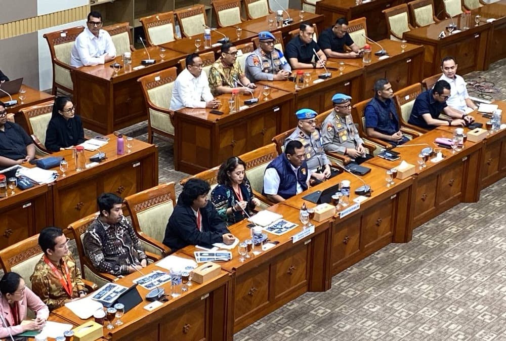 Polda Metro Jaya Resmi Limpahkan Kasus Penyiraman Air Keras Andrie Yunus ke Puspom TNI Polda Metro Jaya Resmi Limpahkan Kasus Penyiraman Air Keras Andrie Yunus ke Puspom TNI