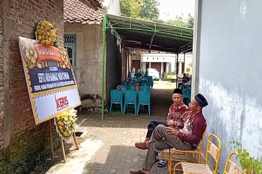 Suasana Rumah Duka Sertu M Nur Ichwan di Magelang, Prajurit TNI yang Gugur di Lebanon Suasana Rumah Duka Sertu M Nur Ichwan di Magelang, Prajurit TNI yang Gugur di Lebanon
