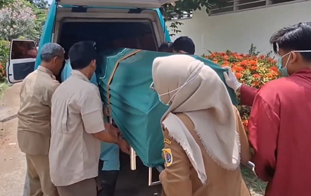 Tawuran Maut di Brebes, Pelajar SMK Tewas Kena Sabetan Senjata Tajam Tawuran Maut di Brebes, Pelajar SMK Tewas Kena Sabetan Senjata Tajam