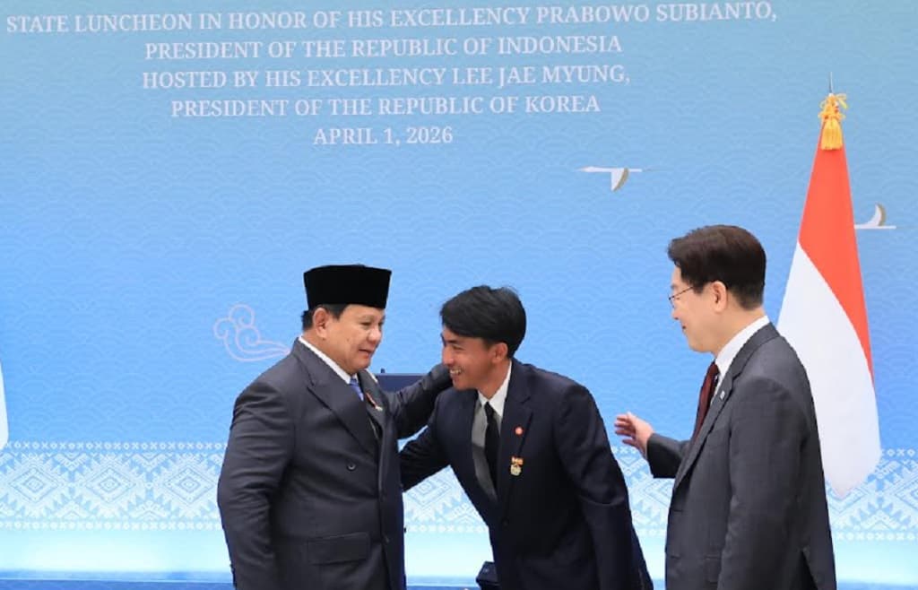 Prabowo Puji Aksi Heroik Sugianto yang Selamatkan Lansia dari Kebakaran Hutan di Korsel Prabowo Puji Aksi Heroik Sugianto yang Selamatkan Lansia dari Kebakaran Hutan di Korsel