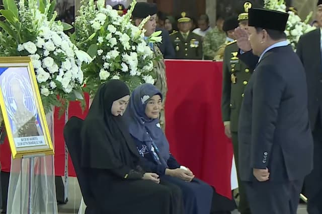 Presiden Prabowo Beri Penghormatan ke 3 Prajurit TNI Gugur di Lebanon Presiden Prabowo Beri Penghormatan ke 3 Prajurit TNI Gugur di Lebanon