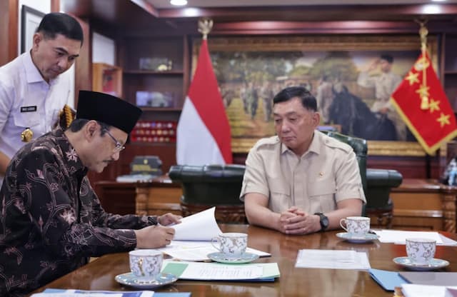 Kemensos Alihkan Pengelolaan Taman Makam Pahlawan ke Kemhan Kemensos Alihkan Pengelolaan Taman Makam Pahlawan ke Kemhan