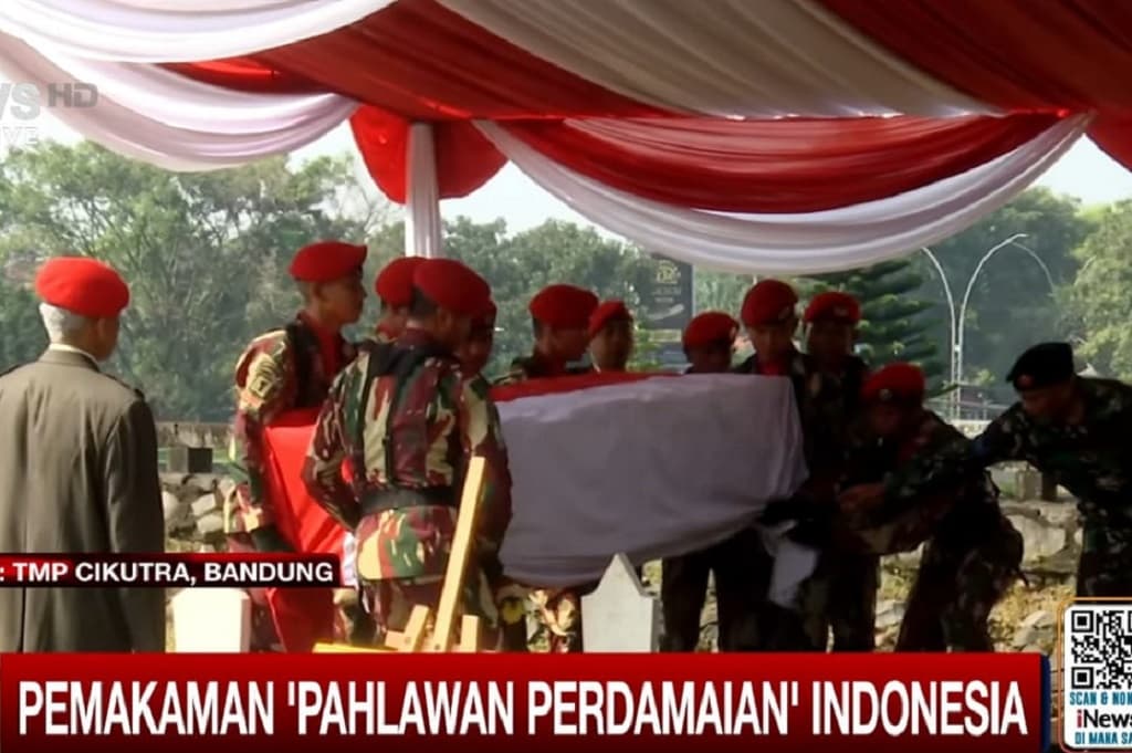 Panglima TNI Pimpin Pemakaman Mayor Zulmi, Prajurit yang Gugur di Lebanon Panglima TNI Pimpin Pemakaman Mayor Zulmi, Prajurit yang Gugur di Lebanon