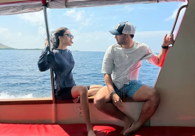 Azizah Salsha dan Nadif Zahiruddin Akhirnya Go Public, Ini Foto Mesranya! Azizah Salsha dan Nadif Zahiruddin Akhirnya Go Public, Ini Foto Mesranya!