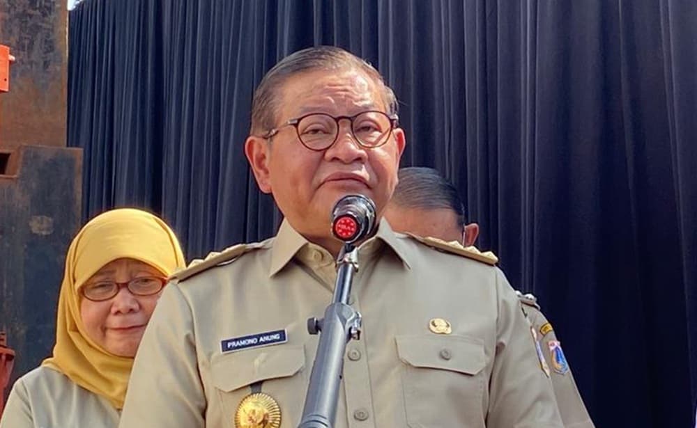 Pramono Janji Gunungan Sampah di Pasar Kramat Jati Rampung Sepekan Pramono Janji Gunungan Sampah di Pasar Kramat Jati Rampung Sepekan