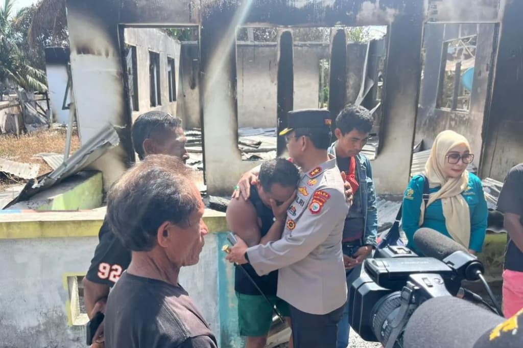 Kapolda Maluku Utara Pastikan Situasi Halmahera Tengah Aman usai Konflik Warga Kapolda Maluku Utara Pastikan Situasi Halmahera Tengah Aman usai Konflik Warga