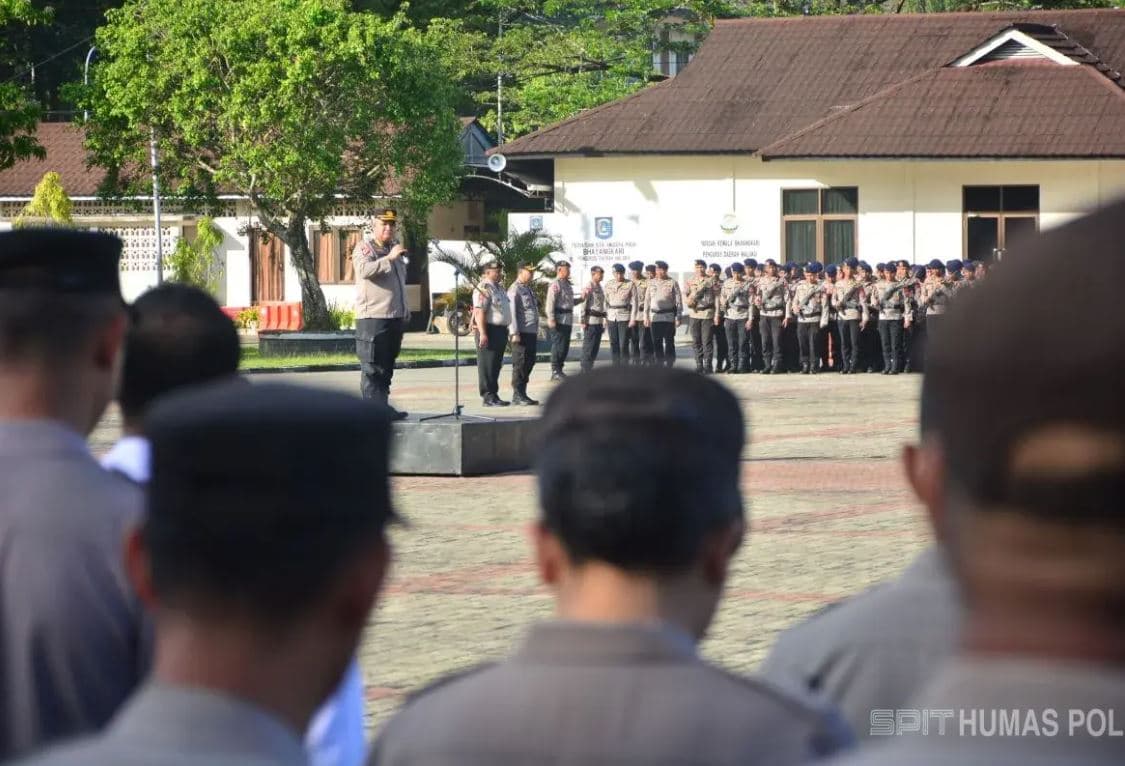 Polda Maluku Siapkan Batalyon Cadangan Antisipasi Gangguan Kamtibmas Polda Maluku Siapkan Batalyon Cadangan Antisipasi Gangguan Kamtibmas