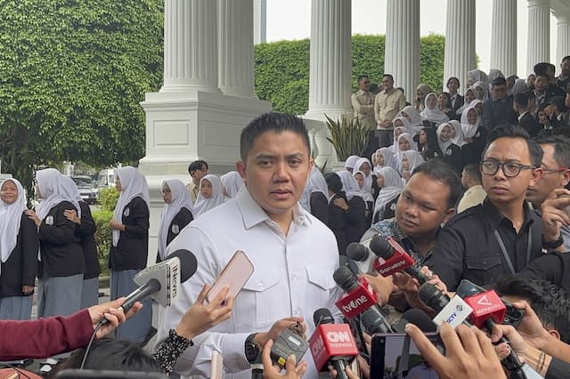Saiful Mujani Singgung Gulingkan Prabowo, Seskab Teddy: Presiden Fokus Urus Hal Besar Saiful Mujani Singgung Gulingkan Prabowo, Seskab Teddy: Presiden Fokus Urus Hal Besar