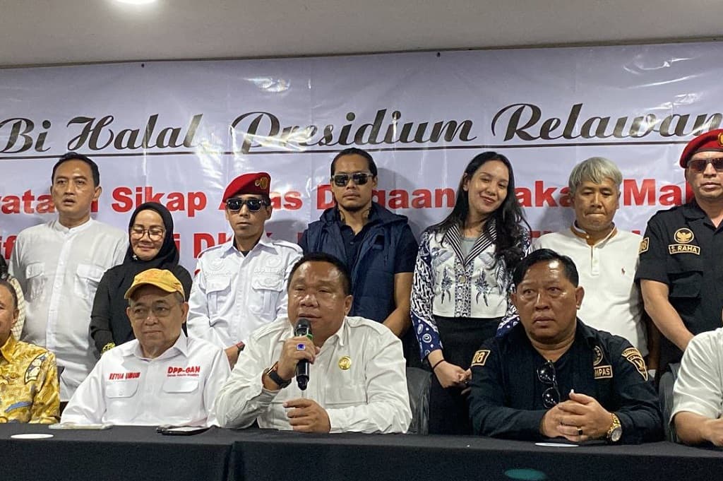 Relawan Prabowo bakal Laporkan Saiful Mujani cs buntut Seruan Jatuhkan Pemerintah Relawan Prabowo bakal Laporkan Saiful Mujani cs buntut Seruan Jatuhkan Pemerintah