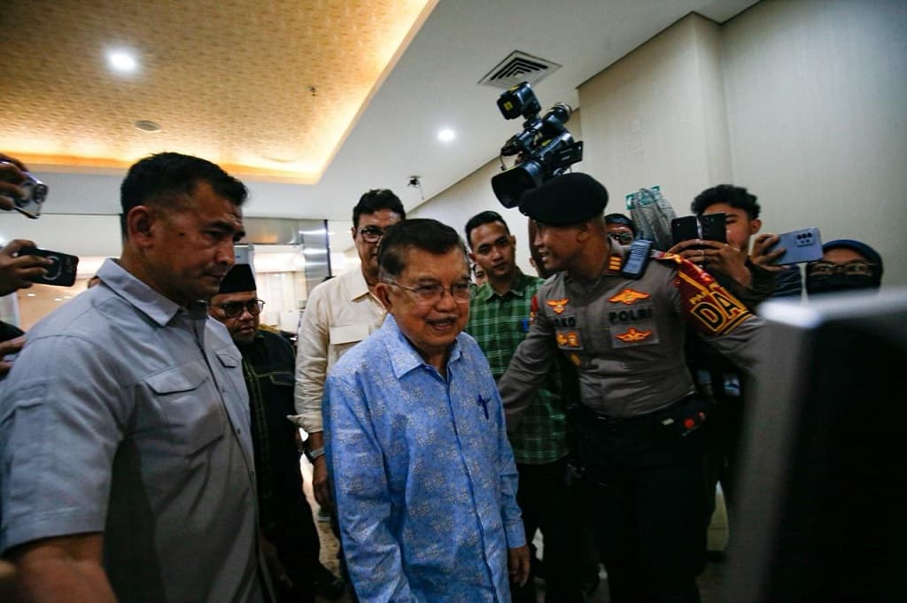 JK Ungkap Alasan Laporkan Rismon Sianipar ke Bareskrim: Sangat Tidak Etis! JK Ungkap Alasan Laporkan Rismon Sianipar ke Bareskrim: Sangat Tidak Etis!