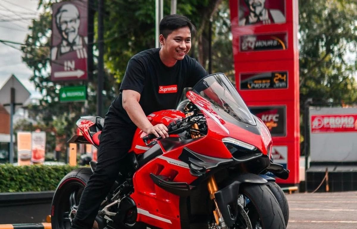 Doni Salmanan Bebas dari Penjara usai Jalani Hukuman Investasi Ilegal dan Pencucian Uang Doni Salmanan Bebas dari Penjara usai Jalani Hukuman Investasi Ilegal dan Pencucian Uang