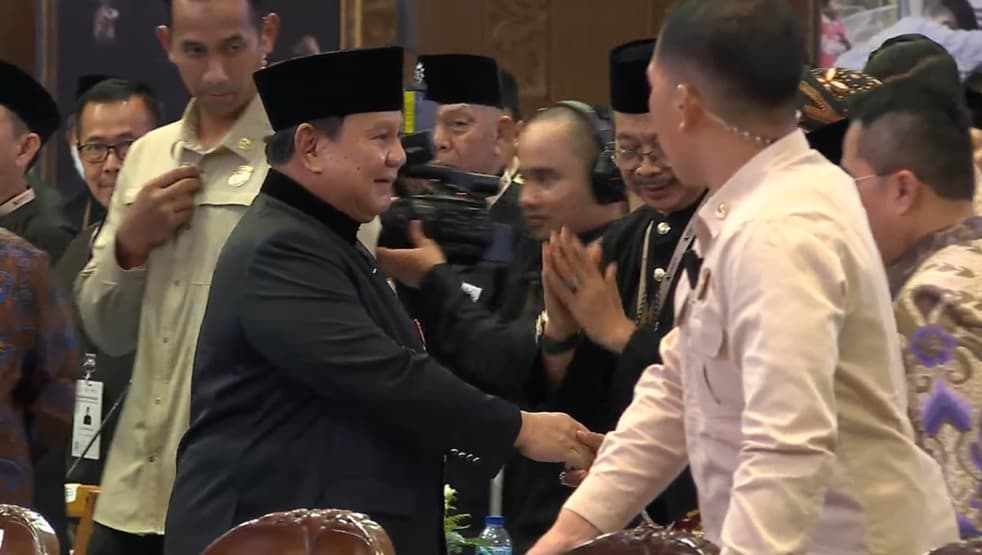 Prabowo Hadiri Munas Ikatan Pencak Silat Indonesia di JCC, Kenakan Beskap Prabowo Hadiri Munas Ikatan Pencak Silat Indonesia di JCC, Kenakan Beskap
