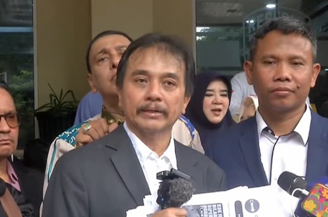 Roy Suryo Ogah Respons SP3 Rismon: Saya Tak Perlu Menanggapi Zombie Roy Suryo Ogah Respons SP3 Rismon: Saya Tak Perlu Menanggapi Zombie