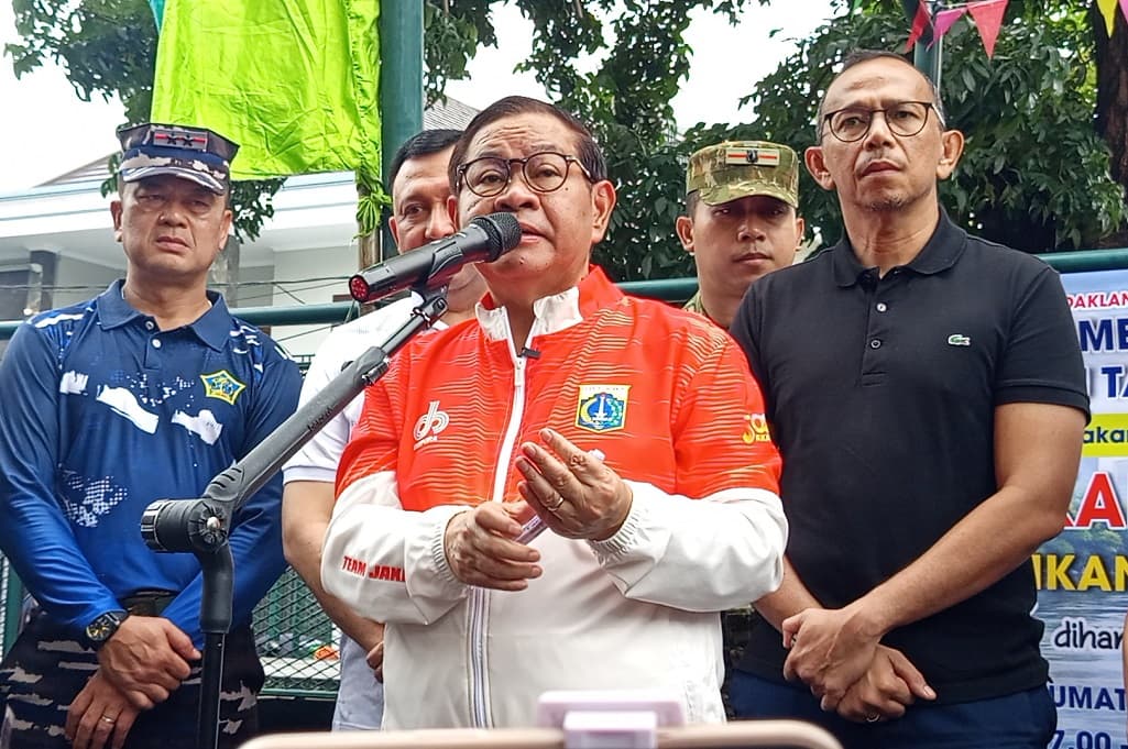 Pramono Fokus Berantas Ikan Sapu-Sapu di Jakarta, Siapkan Petugas Khusus Pramono Fokus Berantas Ikan Sapu-Sapu di Jakarta, Siapkan Petugas Khusus