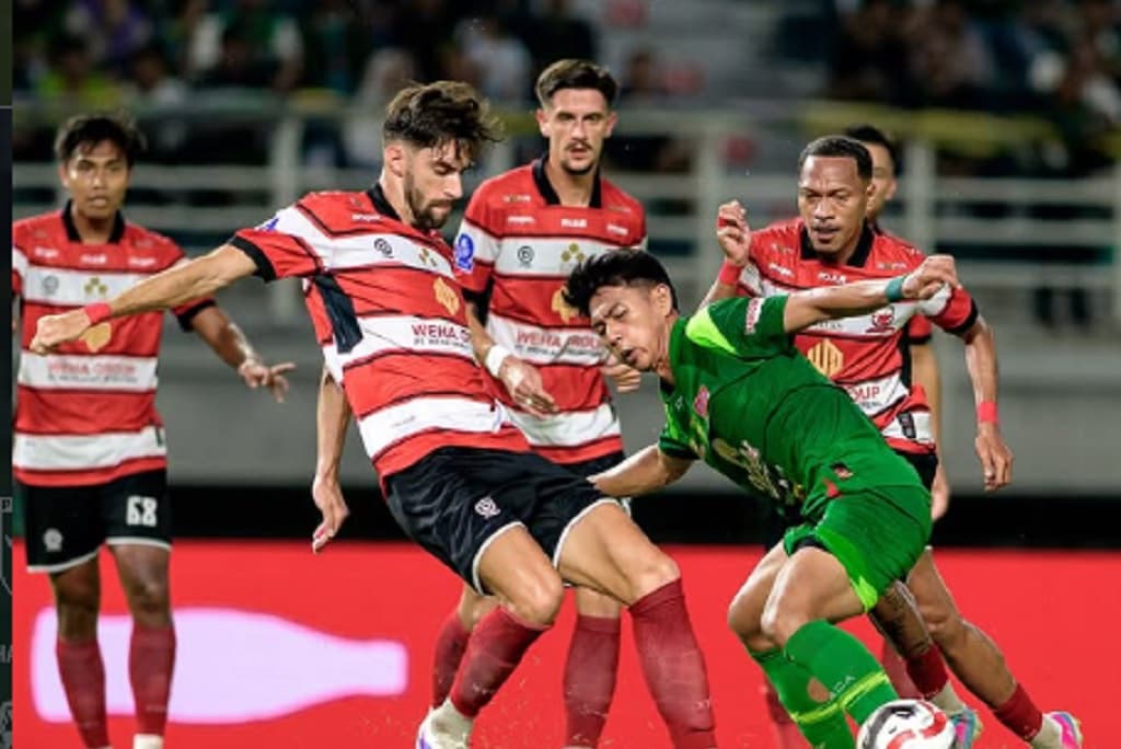 Hasil Akhir Super League: Persebaya Ditekuk Madura United 1-2 di Derbi Jatim Hasil Akhir Super League: Persebaya Ditekuk Madura United 1-2 di Derbi Jatim