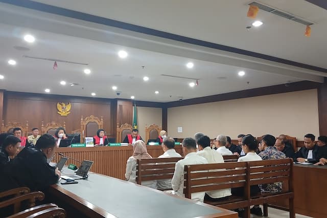 Kasus Pemerasan TKA, 8 Eks Pejabat Kemnaker Divonis 4 hingga 7,5 Tahun Penjara Kasus Pemerasan TKA, 8 Eks Pejabat Kemnaker Divonis 4 hingga 7,5 Tahun Penjara