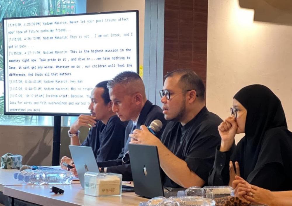 Dituduh Kroni, Ibrahim Arief Tunjukkan Chat WA Perdana dengan Nadiem Dituduh Kroni, Ibrahim Arief Tunjukkan Chat WA Perdana dengan Nadiem