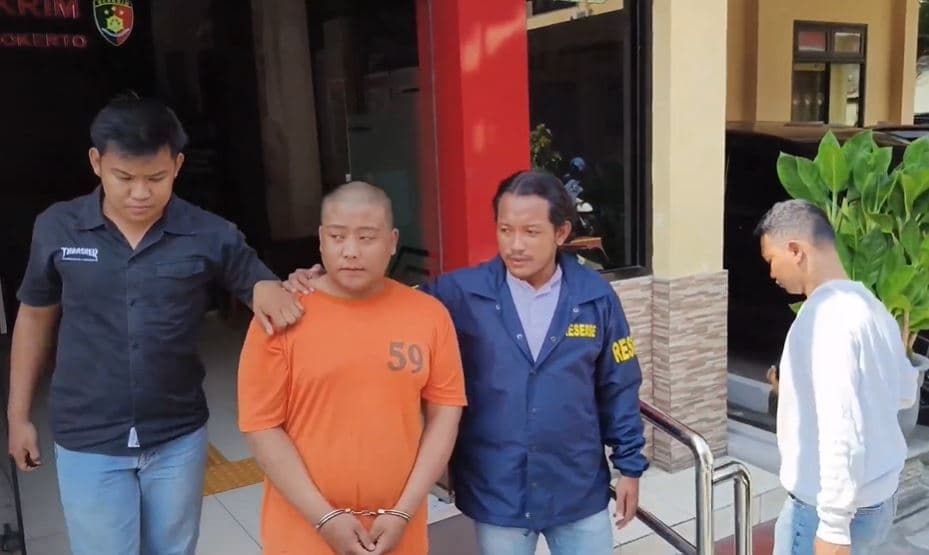 Licik! Pria Pengangguran di Mojokerto Tipu Puluhan Perempuan Modus Kencan Licik! Pria Pengangguran di Mojokerto Tipu Puluhan Perempuan Modus Kencan