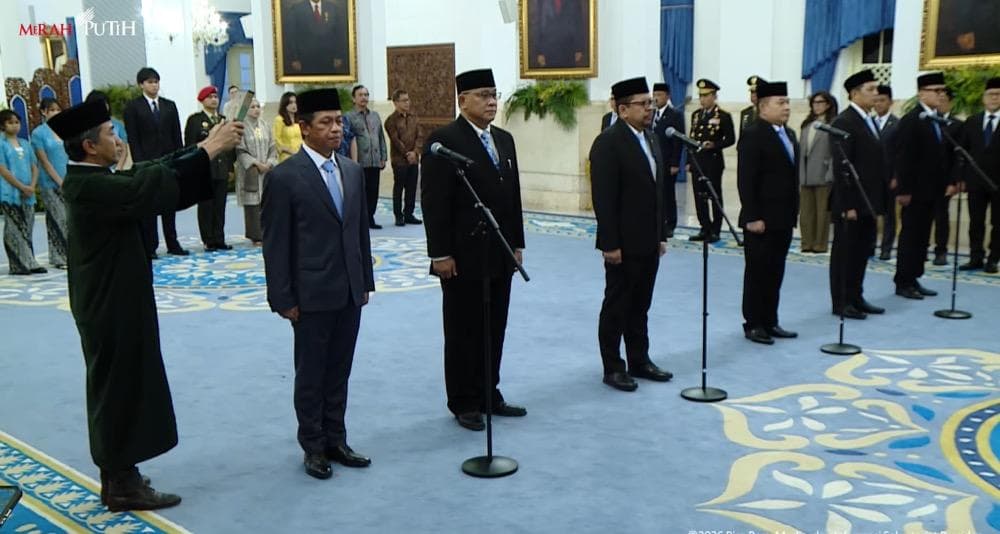 Breaking News: Prabowo Lantik Dudung jadi KSP hingga Qodari jadi Kepala Bakom Breaking News: Prabowo Lantik Dudung jadi KSP hingga Qodari jadi Kepala Bakom