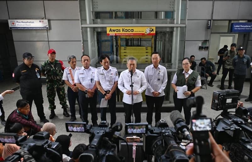 Kemenhub-KAI Tertibkan Perlintasan Sebidang hingga Kebut Proyek DDT untuk Cegah Kecelakaan Kereta Kemenhub-KAI Tertibkan Perlintasan Sebidang hingga Kebut Proyek DDT untuk Cegah Kecelakaan Kereta