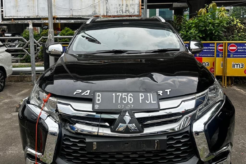 Sopir Pajero yang Viral Tabrak Pedagang Buah di Jaktim Ditangkap! Sopir Pajero yang Viral Tabrak Pedagang Buah di Jaktim Ditangkap!