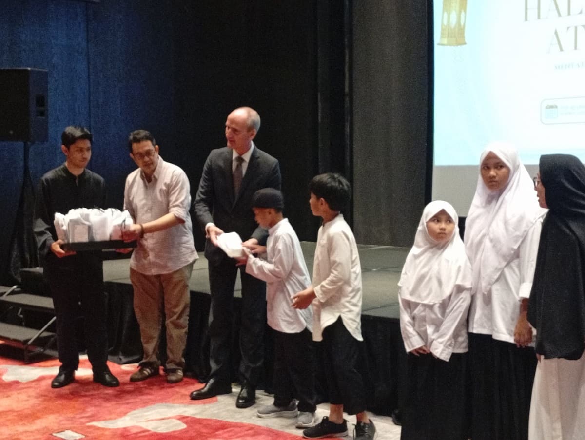 MNC Peduli Ajak Anak Yatim Bermain dan Menyantap Hidangan Khas di Park Hyatt Jakarta: Bentuk Kepedulian dari MNC Group MNC Peduli Ajak Anak Yatim Bermain dan Menyantap Hidangan Khas di Park Hyatt Jakarta: Bentuk Kepedulian dari MNC Group