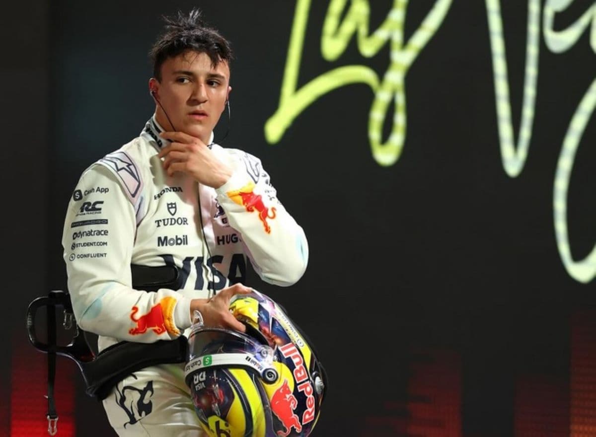 Resmi! Red Bull Racing Umumkan Isack Hadjar sebagai Rekan Baru Max Verstappen di F1 2026 Resmi! Red Bull Racing Umumkan Isack Hadjar sebagai Rekan Baru Max Verstappen di F1 2026