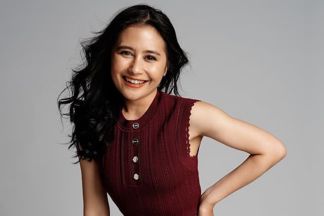 Momen Prilly Latuconsina Kondangan di Nikahan Fans, Jadi Kejutan Tak Terduga Momen Prilly Latuconsina Kondangan di Nikahan Fans, Jadi Kejutan Tak Terduga