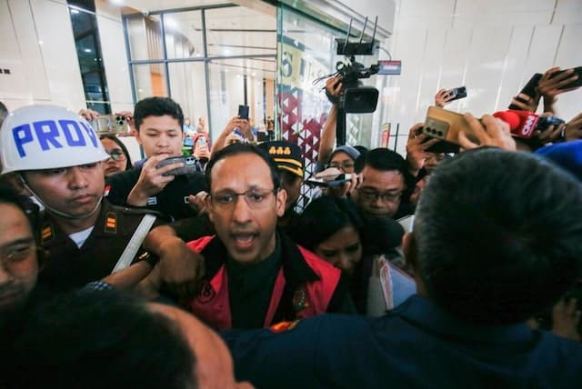 Sidang Perdana Kasus Chromebook, Hakim Tunggu Kepastian Kondisi Nadiem Sidang Perdana Kasus Chromebook, Hakim Tunggu Kepastian Kondisi Nadiem