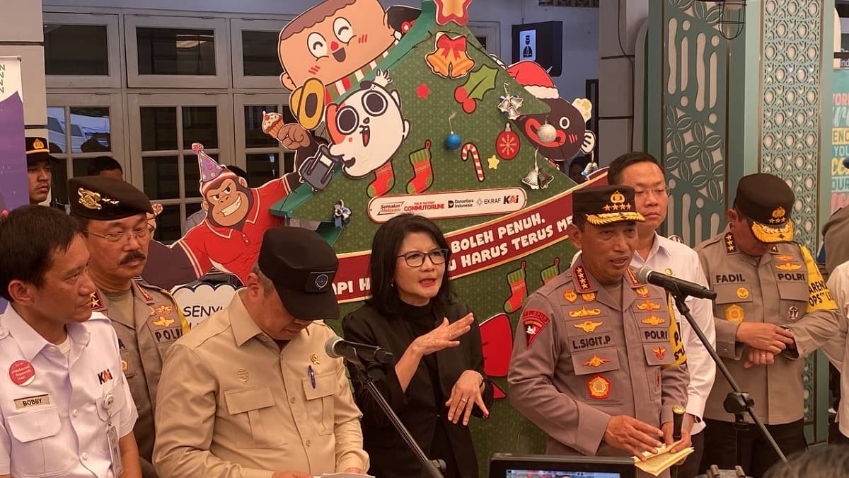 Puncak Arus Mudik Nataru Pengguna KA 28 Desember, Kapolri Minta Petugas Waspada Puncak Arus Mudik Nataru Pengguna KA 28 Desember, Kapolri Minta Petugas Waspada