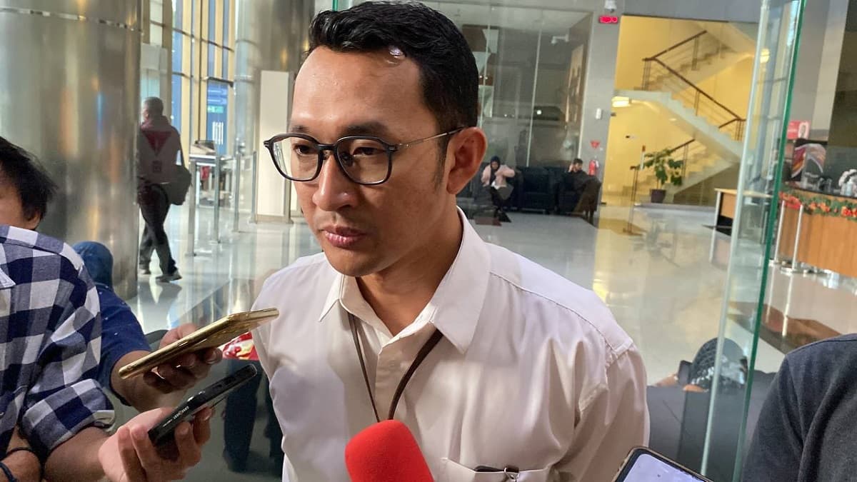 KPK Geledah Rumah Penyuap Bupati Bekasi, Sita Dokumen dan Flashdisk KPK Geledah Rumah Penyuap Bupati Bekasi, Sita Dokumen dan Flashdisk