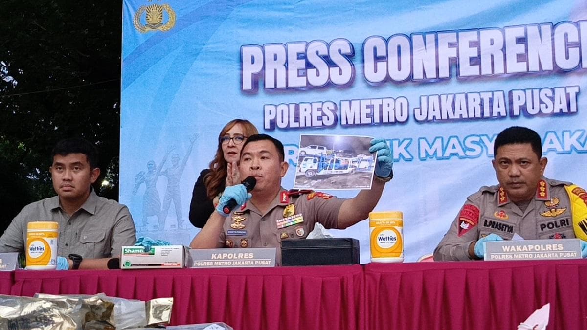 Polisi Ungkap Kasus Narkoba Modus Towing Mobil, Diedarkan pada Malam Tahun Baru Polisi Ungkap Kasus Narkoba Modus Towing Mobil, Diedarkan pada Malam Tahun Baru