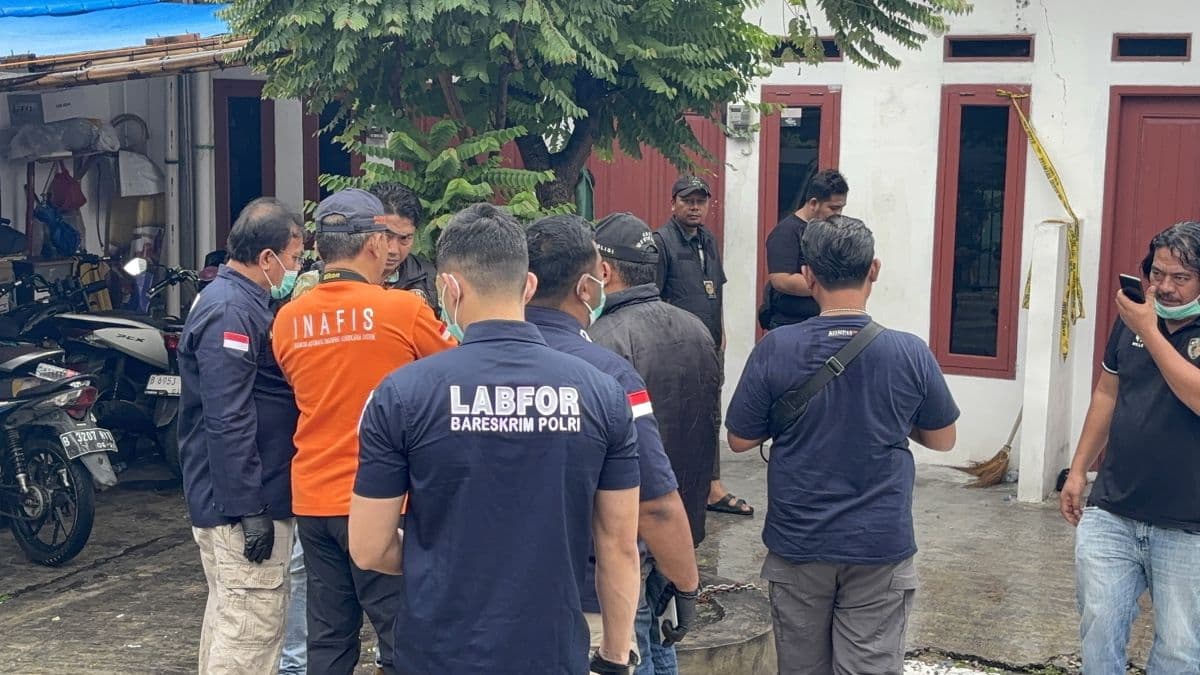 Polisi Periksa 6 Saksi Kasus Kematian Sekeluarga di Tanjung Priok Polisi Periksa 6 Saksi Kasus Kematian Sekeluarga di Tanjung Priok
