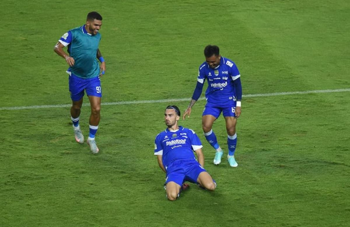 Eks Port FC Peringatkan Persib Bandung Jangan Remehkan Ratchaburi FC di 16 Besar AFC Champions League 2 2025-2026. Eks Port FC Peringatkan Persib Bandung Jangan Remehkan Ratchaburi FC di 16 Besar AFC Champions League 2 2025-2026.