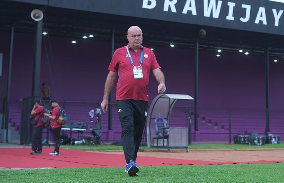 Bojan Hodak Ngamuk, Segera Kirim Surat Keberatan soal Kinerja Wasit di Laga Persik Kediri vs Persib Bandung Bojan Hodak Ngamuk, Segera Kirim Surat Keberatan soal Kinerja Wasit di Laga Persik Kediri vs Persib Bandung