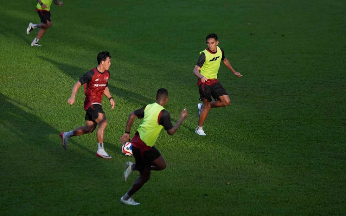 Persib Bandung vs Persija Jakarta: Mauricio Souza Bicara Kekuatan Maung Bandung Jelang El Clasico Persib Bandung vs Persija Jakarta: Mauricio Souza Bicara Kekuatan Maung Bandung Jelang El Clasico