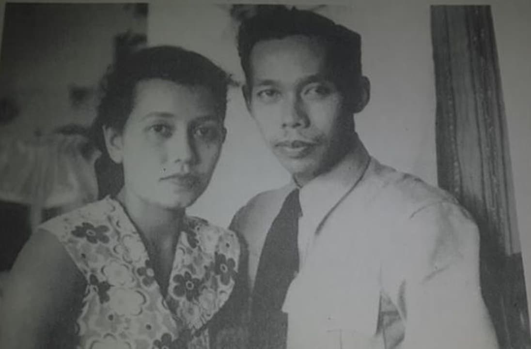 Kisah Istri Jenderal Hoegeng Jualan Kembang untuk Menyambung Hidup Kisah Istri Jenderal Hoegeng Jualan Kembang untuk Menyambung Hidup