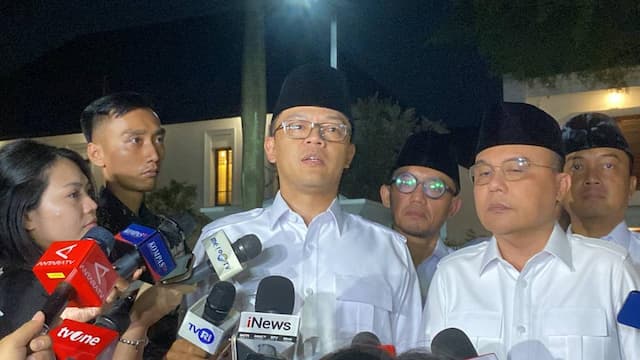 Usai HUT Ke-18, Gerindra Instruksikan Kader Copot Atribut Partai di Fasilitas Umum Usai HUT Ke-18, Gerindra Instruksikan Kader Copot Atribut Partai di Fasilitas Umum
