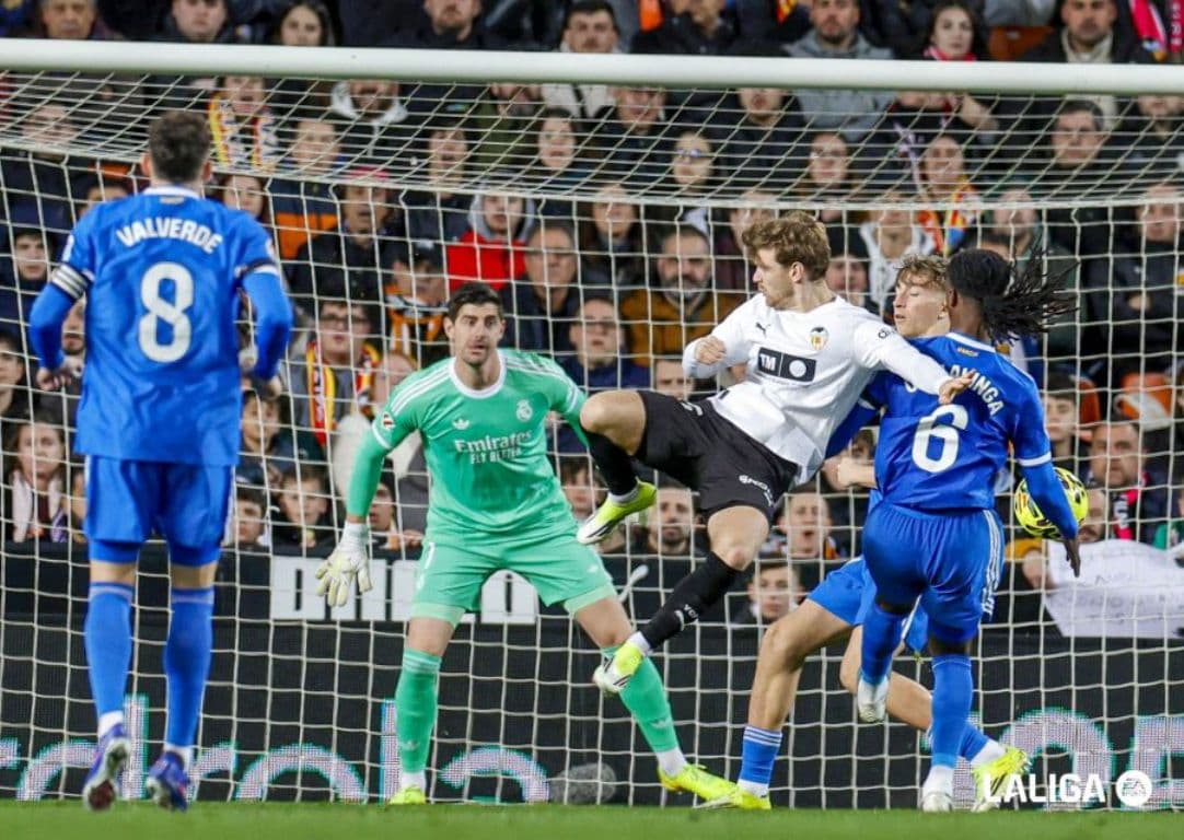 Valencia vs Real Madrid Berakhir 0-2, Alvaro Arbeloa Puas Lihat Thibaut Courtois Nganggur! Valencia vs Real Madrid Berakhir 0-2, Alvaro Arbeloa Puas Lihat Thibaut Courtois Nganggur!