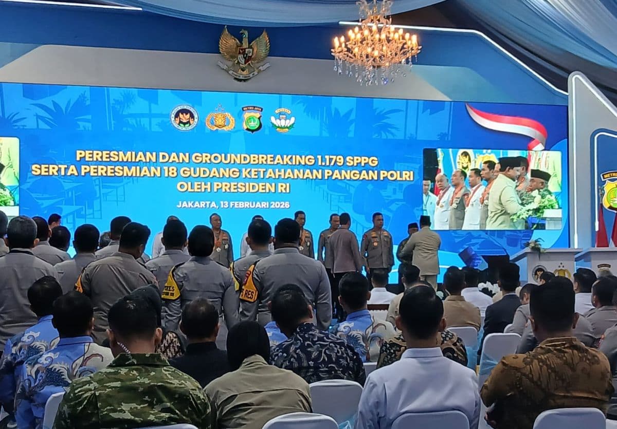 Prabowo Anugerahkan Bintang Jasa ke Wakapolri hingga Kepala BGN Prabowo Anugerahkan Bintang Jasa ke Wakapolri hingga Kepala BGN