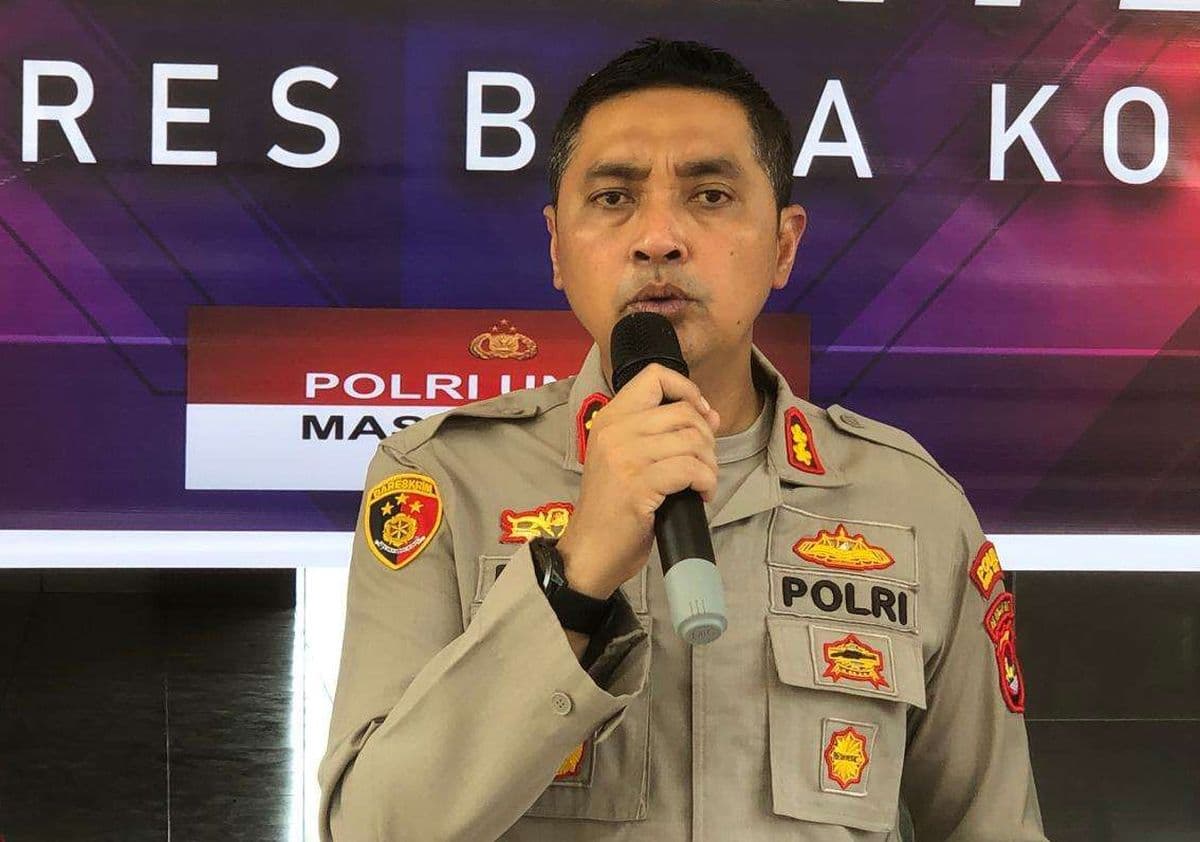 Diduga Terima Uang dari Bandar Narkoba, Kapolres Bima Kota Hadapi Dua Jalur Hukum! Diduga Terima Uang dari Bandar Narkoba, Kapolres Bima Kota Hadapi Dua Jalur Hukum!