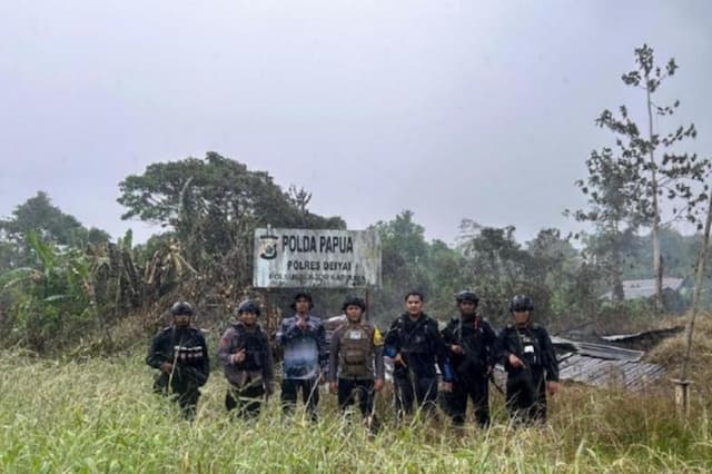 Breaking News! 18 Rumah hingga Kantor Polisi di Deiyai, Papua Tengah Dibakar Massa Breaking News! 18 Rumah hingga Kantor Polisi di Deiyai, Papua Tengah Dibakar Massa