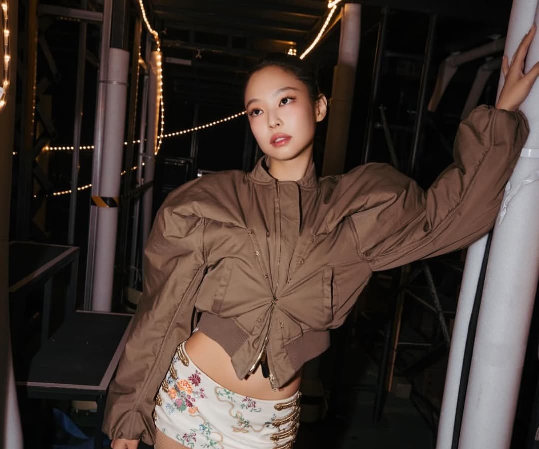 Jennie BLACKPINK Beli Gedung Rp230 Miliar Dibayar Tunai, Bikin Heboh Publik Jennie BLACKPINK Beli Gedung Rp230 Miliar Dibayar Tunai, Bikin Heboh Publik