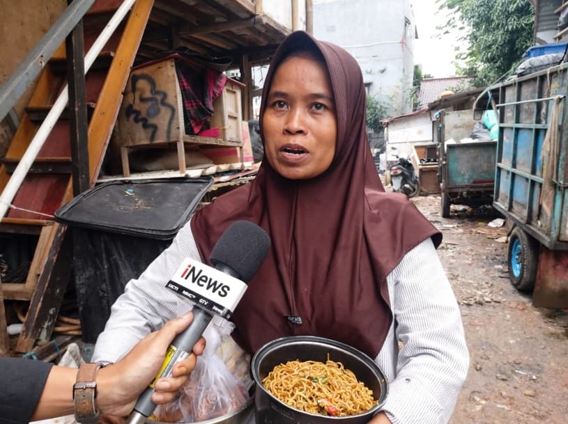 Warga Senang Dapat Bantuan Makan Bergizi dari MNC Peduli-Park Hyatt Jakarta Warga Senang Dapat Bantuan Makan Bergizi dari MNC Peduli-Park Hyatt Jakarta
