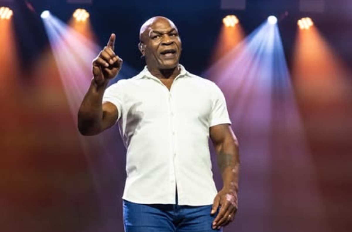 Floyd Mayweather Jr Pukul KO Legenda Tinju Mike Tyson pada 25 April 2026? Floyd Mayweather Jr Pukul KO Legenda Tinju Mike Tyson pada 25 April 2026?