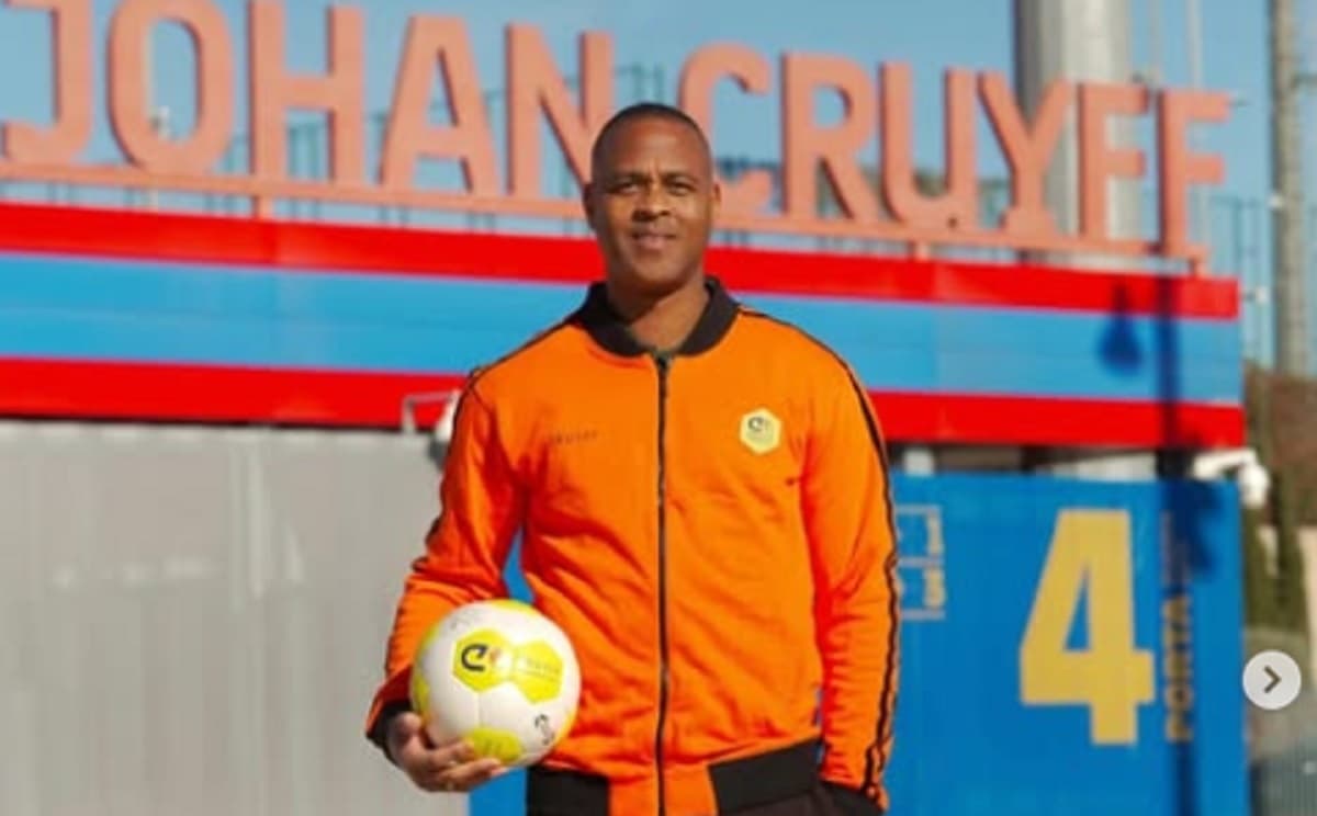 Jelang Ramadhan 2026, Mantan Pelatih Timnas Indonesia Patrick Kluivert Dapat Pekerjaan Baru! Jelang Ramadhan 2026, Mantan Pelatih Timnas Indonesia Patrick Kluivert Dapat Pekerjaan Baru!