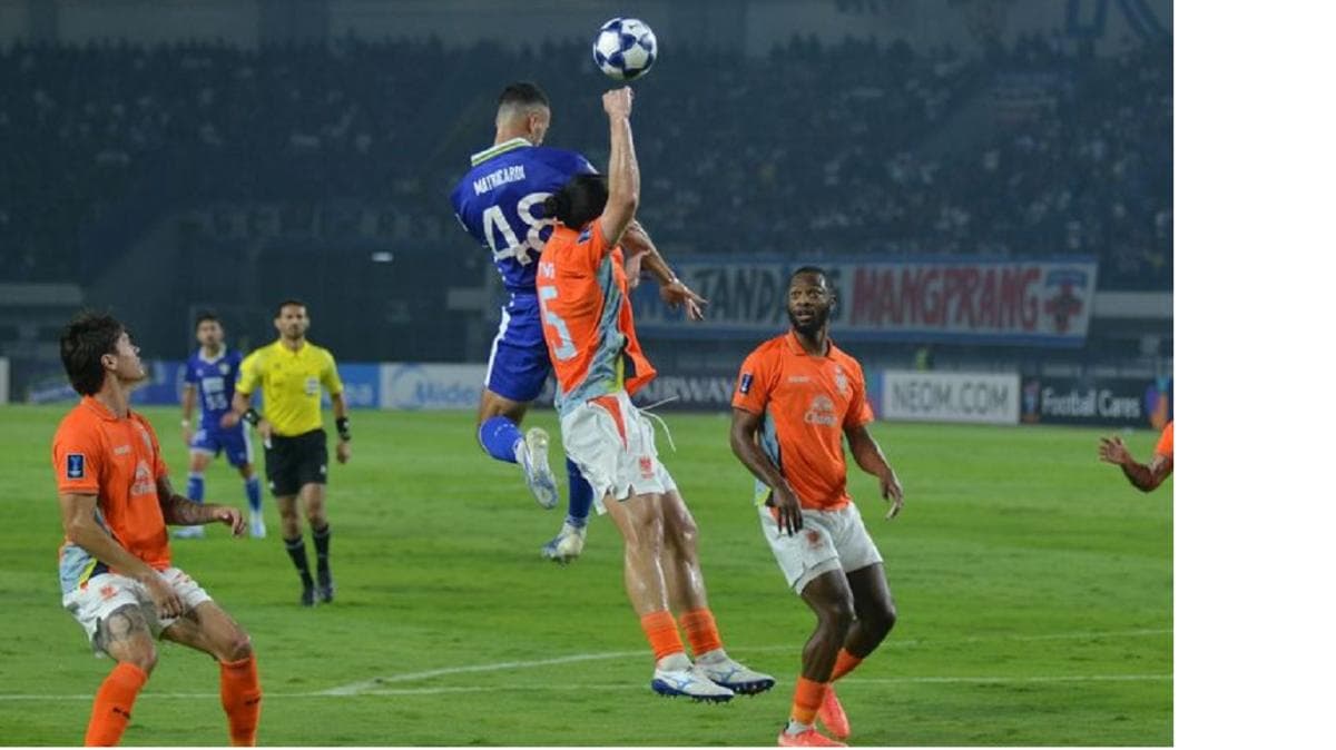 Bojan Hodak: Persib Bandung Lolos Perempatfinal jika Main 11 Pemain Lawan Ratchaburi FC Bojan Hodak: Persib Bandung Lolos Perempatfinal jika Main 11 Pemain Lawan Ratchaburi FC