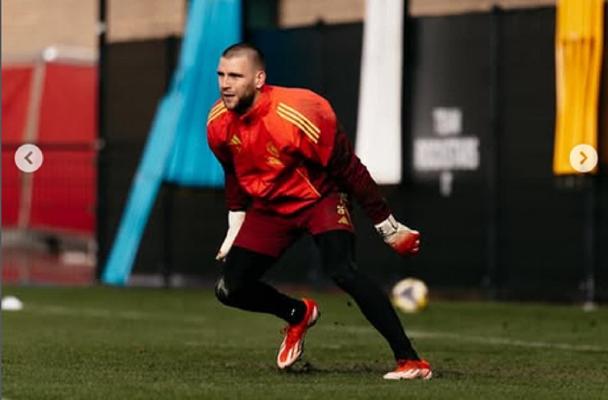 Jelang Ajax Amsterdam vs NEC Nijmegen, Kiper Timnas Indonesia Maarten Paes Diprediksi Menggila! Jelang Ajax Amsterdam vs NEC Nijmegen, Kiper Timnas Indonesia Maarten Paes Diprediksi Menggila!