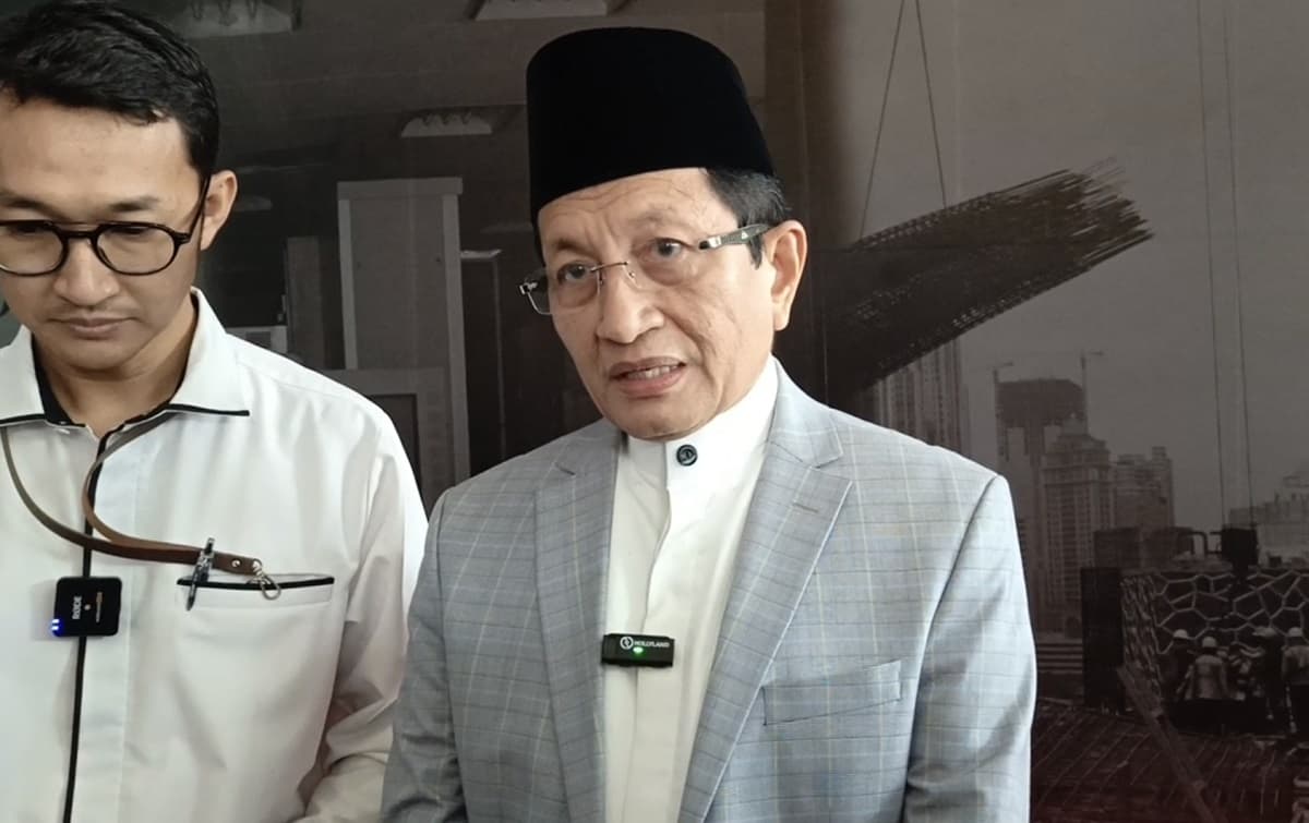 Menag Datang ke KPK Laporkan Dugaan Gratifikasi Jet Pribadi Menag Datang ke KPK Laporkan Dugaan Gratifikasi Jet Pribadi