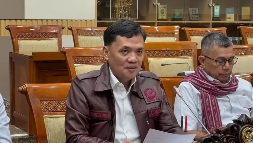 ABK Dituntut Hukuman Mati Kasus 2 Ton Sabu, Komisi III Sebut Fandi Ramadhan Bukan Pelaku Utama ABK Dituntut Hukuman Mati Kasus 2 Ton Sabu, Komisi III Sebut Fandi Ramadhan Bukan Pelaku Utama